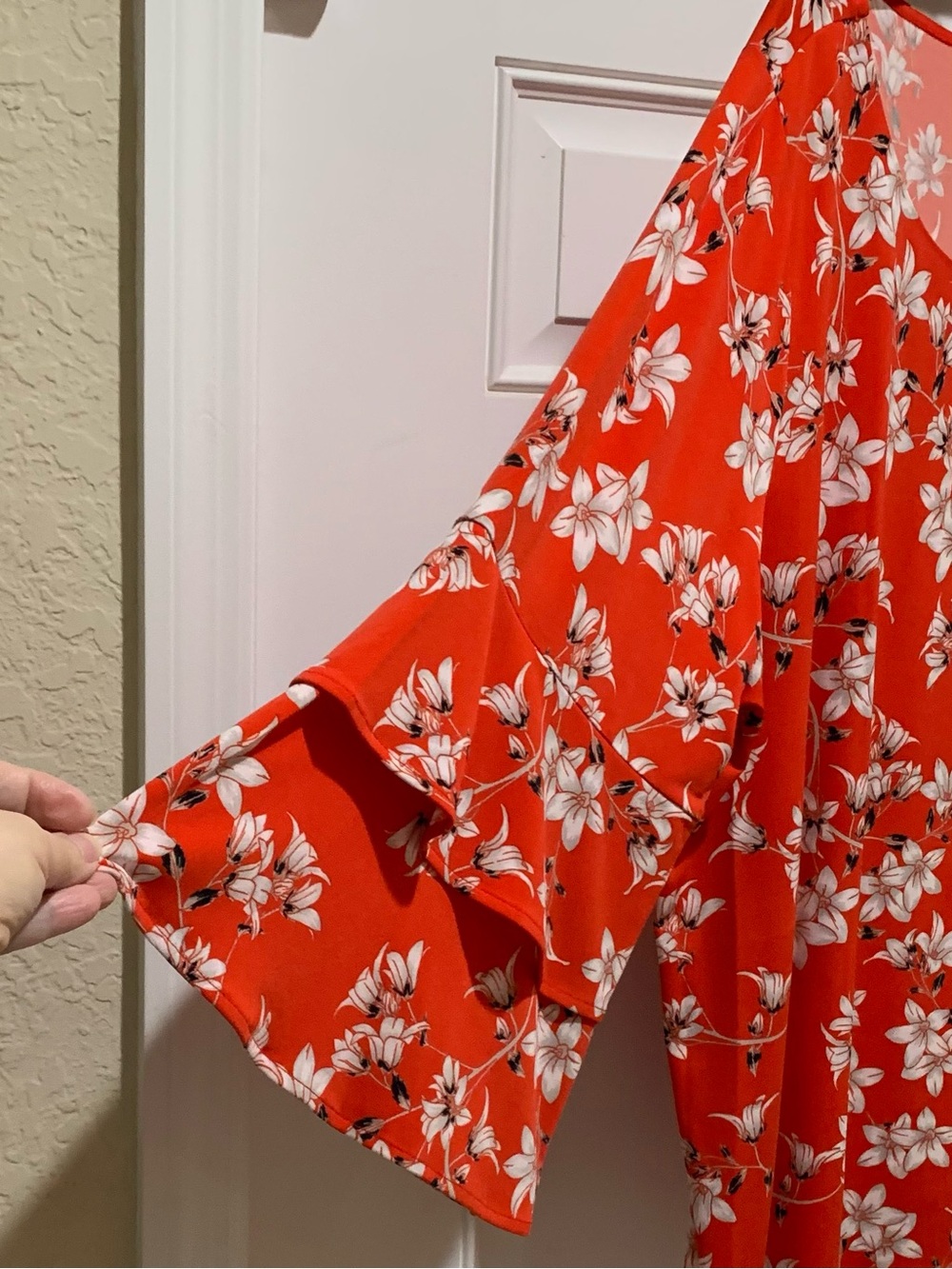 Calvin Klein Coral-Red Floral Dress Top Metallic V logo cutout at neck 2XL - Picture 4 of 10
